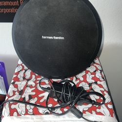 Harman Kardon Portable Speaker Bluetooth 25$ 