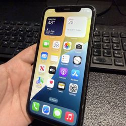 Apple iPhone 11 64GB Unlocked (black) Any Carrier 