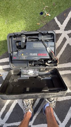 Video camera hitachi no charger works