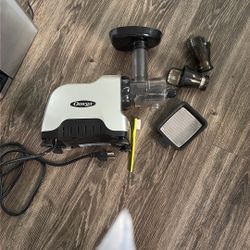Omega Juice Extractor. 