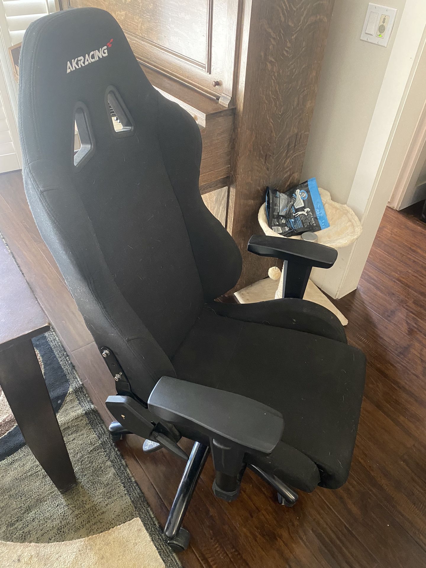 AK Racing Core Series EX Gaming Chair