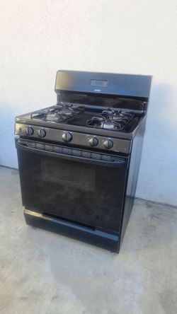 GE Hotpoint 30" Free Standing Gas Range