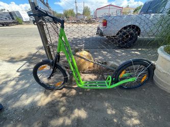 Scoot bike / sidewalk bike