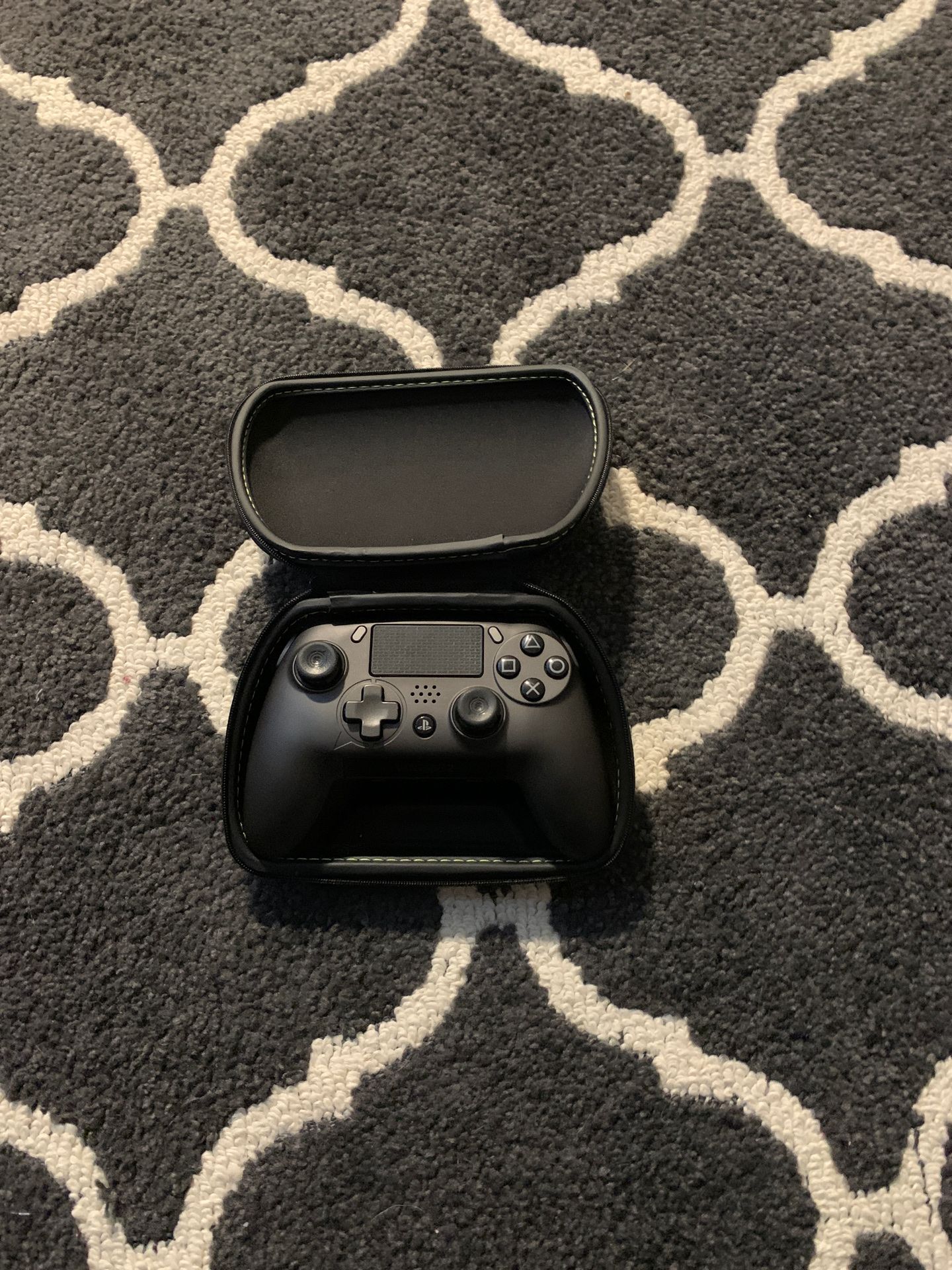 Scuf vantage PS4 controllers with D pads