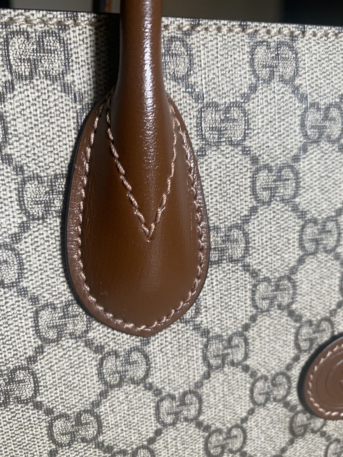 Gucci Bag Medium tote with Interlocking G