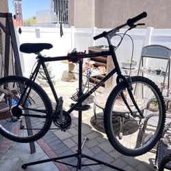 Trek 830 22.5 In Mountain Track Bike