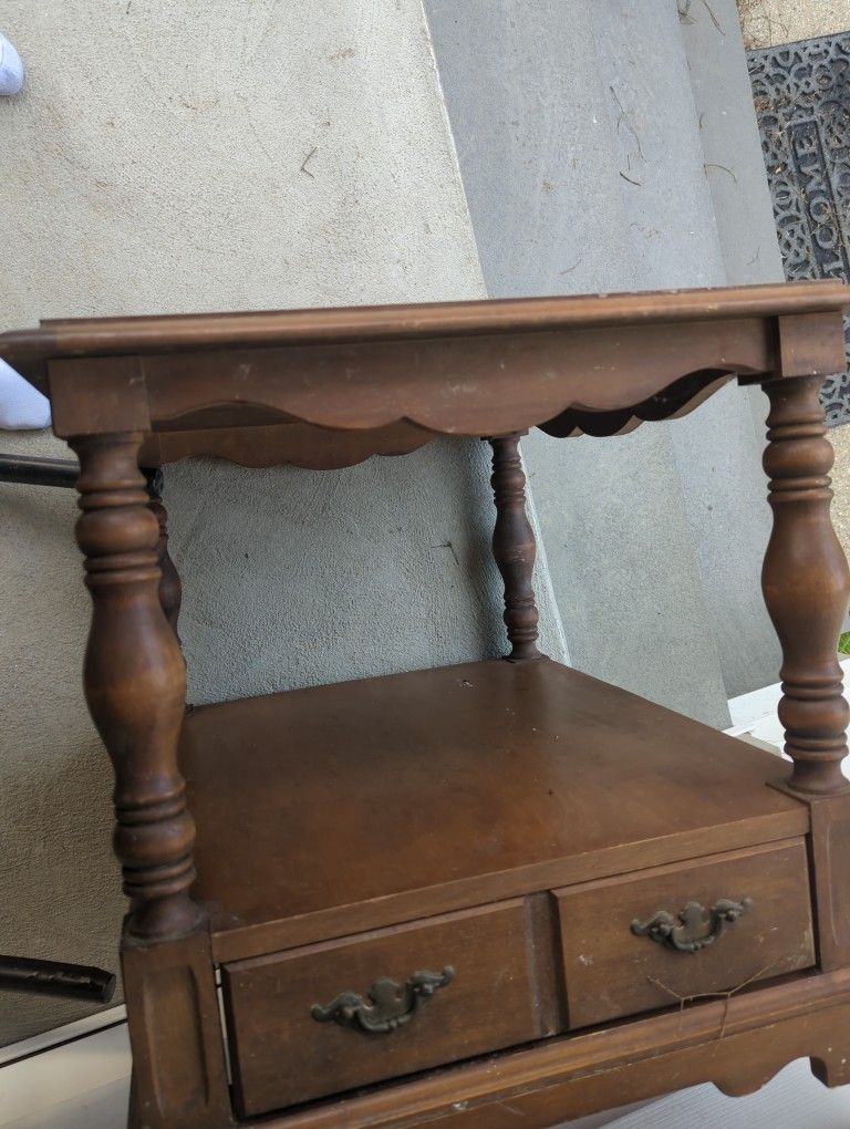 Free End Table