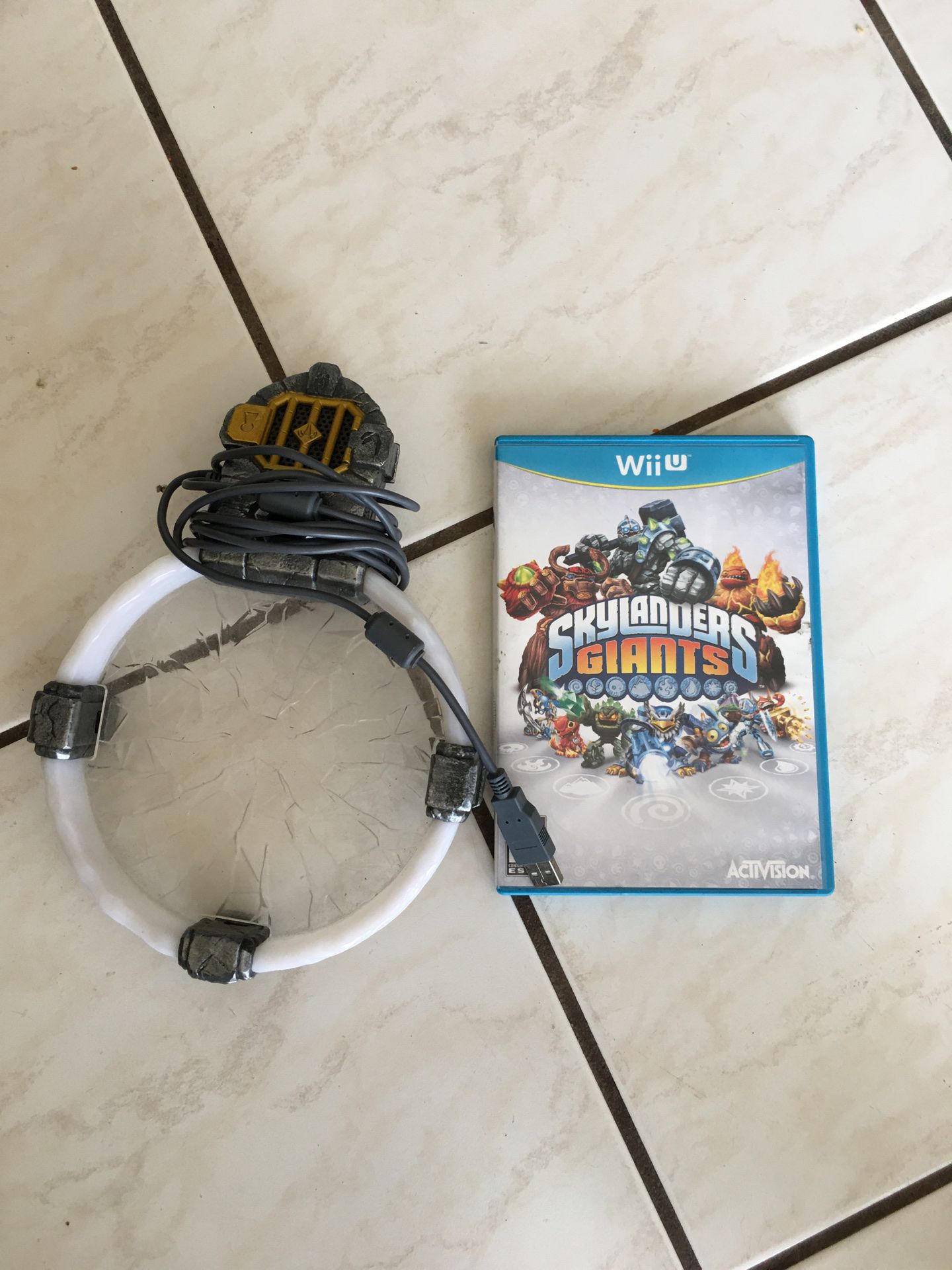 Nintendo Wii U Skylander Giants Game and Portal