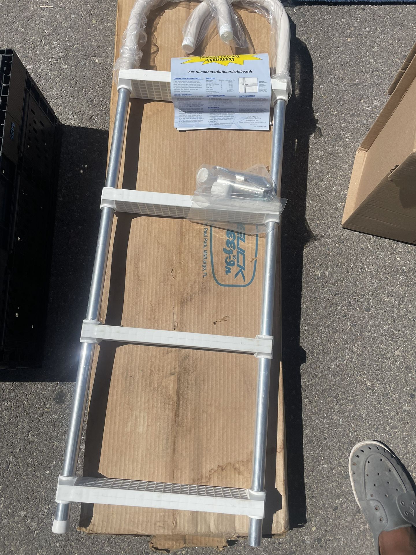 Garelick Gunwale Boat EEz-In Hook 11" 4-Step Ladder 05041 05047