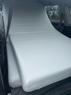 Twin memory foam mattress