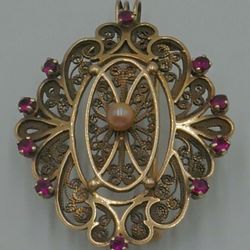 14kt GOLD VINTAGE PIN / PENDANT WITH 1 PEARL AND 10 ROUND RUBIES 14 GRAM