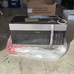 Frigidaire Microwave