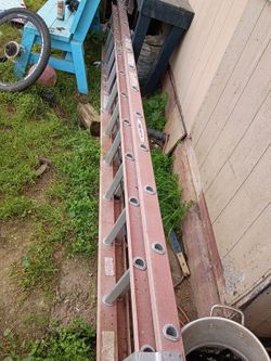 24 Feet Extension Ladde