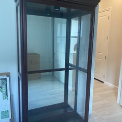 Glass Cabinet / Curio