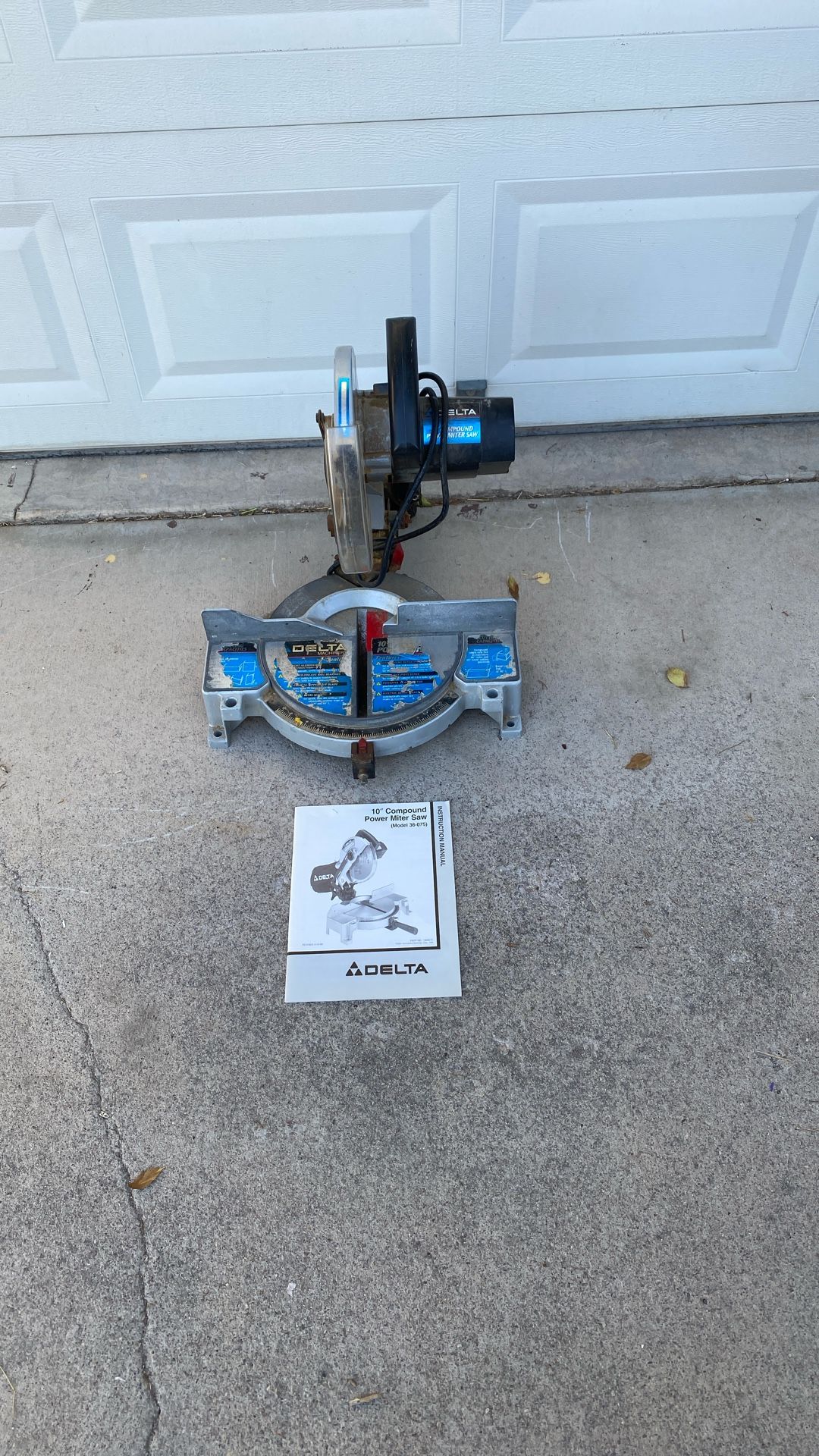 Power miter saw