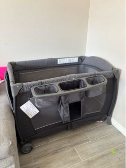 Baby pack n play