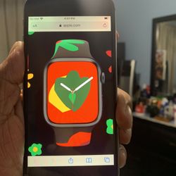 iPhone 6S-32GB Unlocked  Small Crack Below 