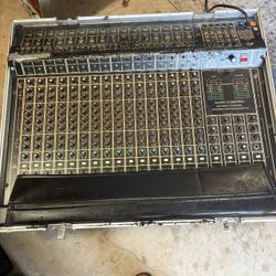 Peavey Mark III Series 16-Channel Stereo Mixing Console