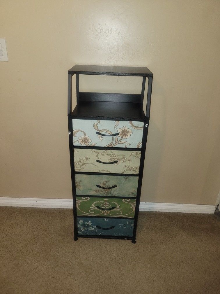 5 Drawers Dresser,