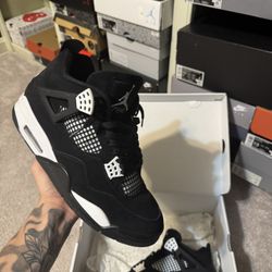 Air Jordan 4 Retro ‘White Thunder’