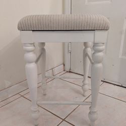4 Stools