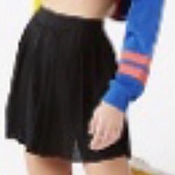 NEW Black Pleated Skirt (nwt)