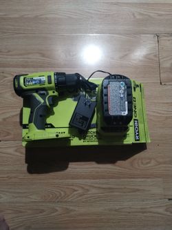 Ryobi 18v 1/2" Drill/ Driver Kit