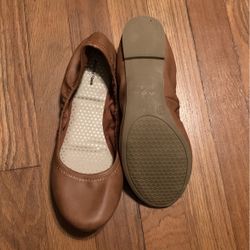 Women’s 7.5 Memory Foam Flats