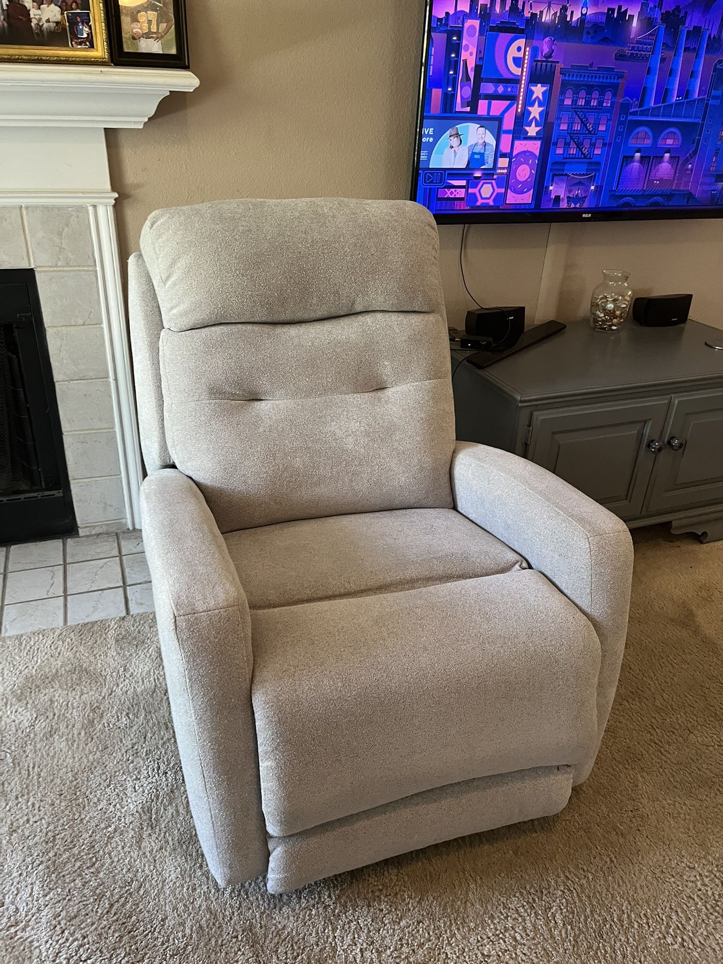 Reduced- Dual Power Recliner For Sale ***