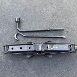 1-1/2 Ton Scissor Jack