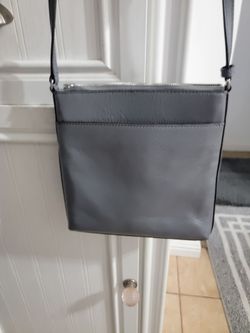 Michael Kor Medium Size Crossbody $50.00 Firm Price.  Pick up only! 😊