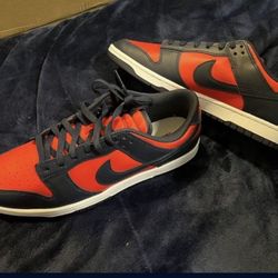 Size 12 Men’s Dunks 