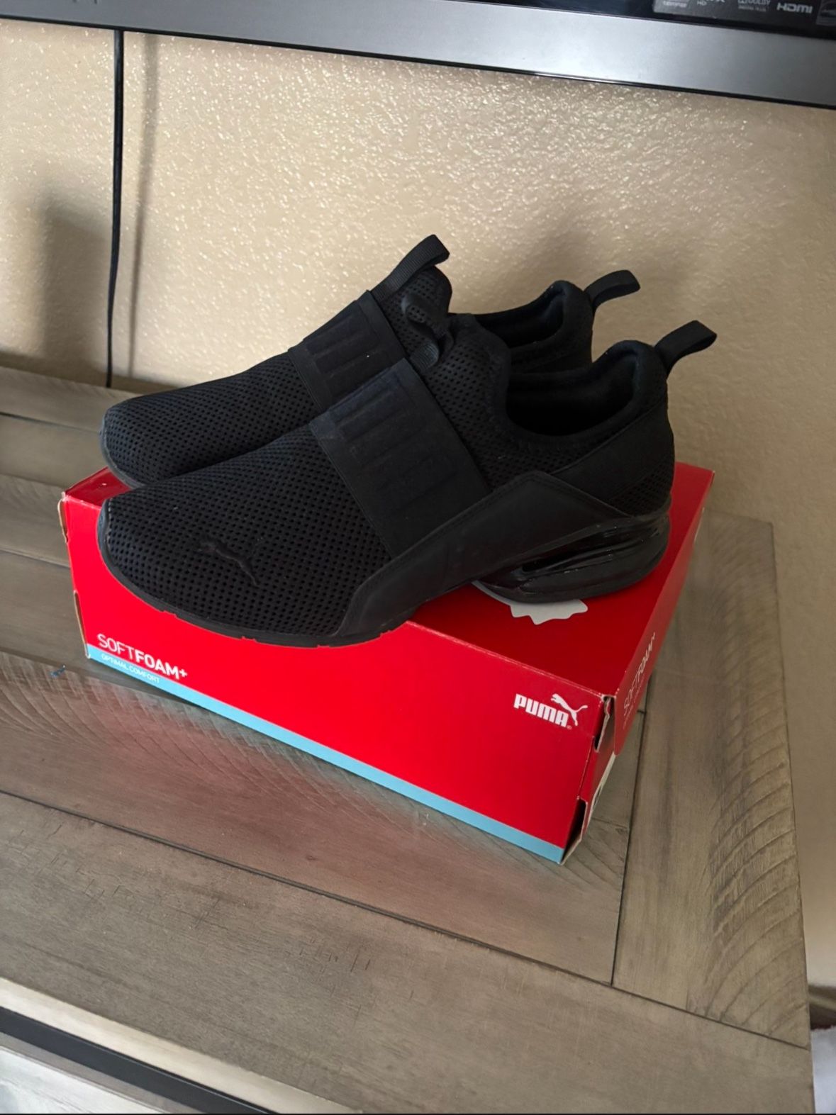 Black Pumas Size 8