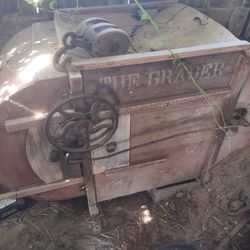 Antique Grader