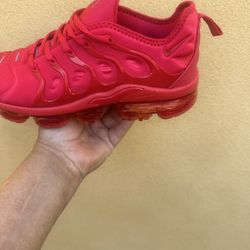 nike size 7,8,8.5,9.5,10