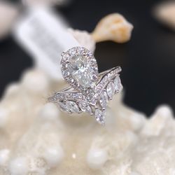 1ct Pear Shape Moissanite Ring With Certificate 