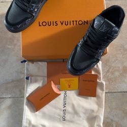 Louis Vuitton Arch Light Sneakers Men’s Size 8
