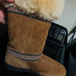 Uggs Women Sz 8 