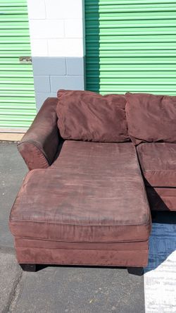 FREE DELIVERY - 3pc Sectional Couch