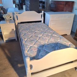 Bedroom set with mattress