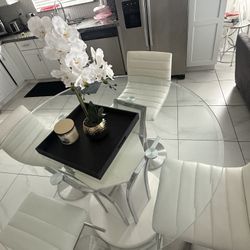 Dinning table 