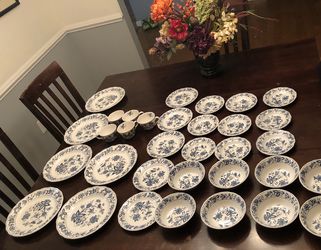 33 Piece NIKKO IRONSTONE BLUEBONNET Harmony House - #4270 Vintage 1965 China