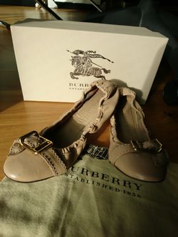 Burberry leather flats size 9