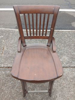 Swivel Chair - Can Deliver