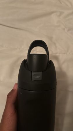 Owala water bottle black