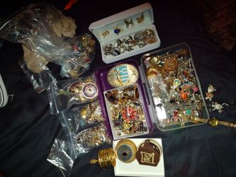 Antique vintage old jewelry