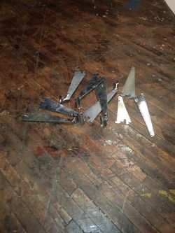 Retail brackets