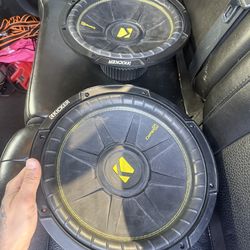Kicker 12” Subwoofers With Kicker Amp 225$