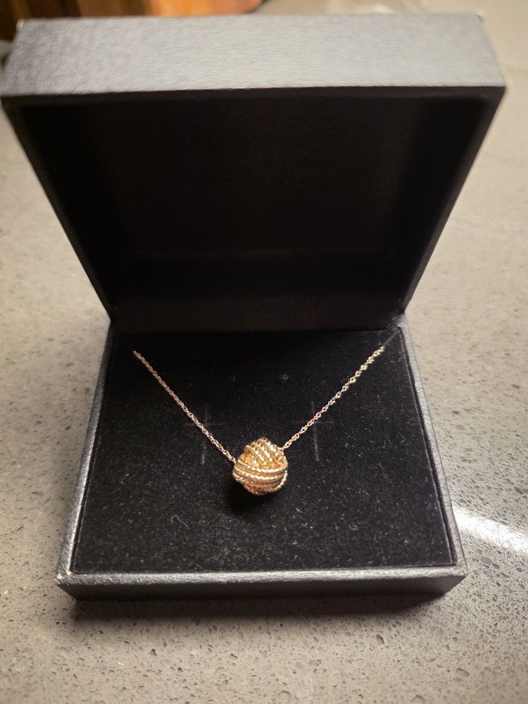 Rope Love Knot Necklace in 14k Yellow Gold