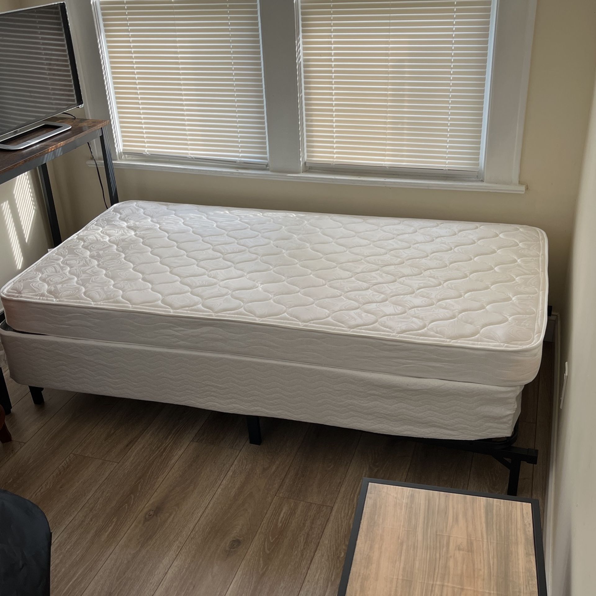 Twin Mattress, Bed frame, Box spring